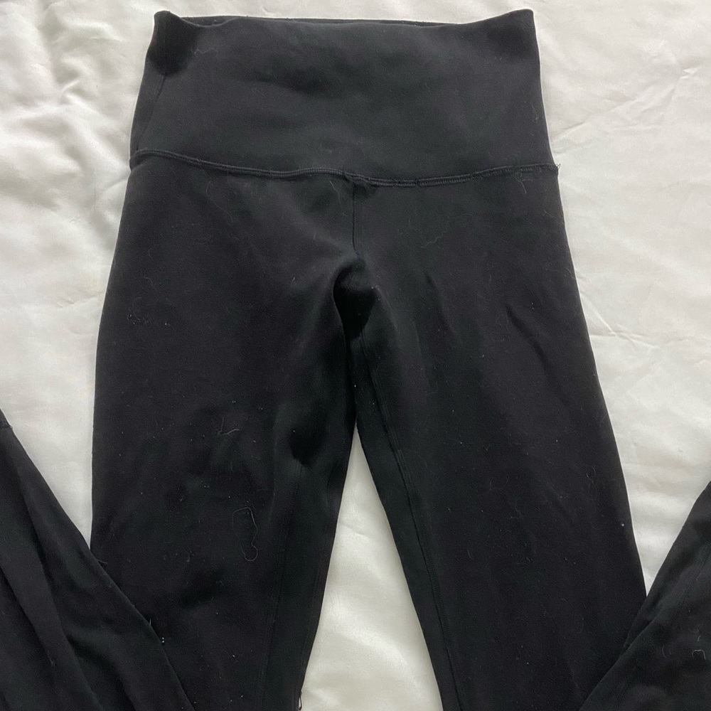 athletic/casual black leggings!